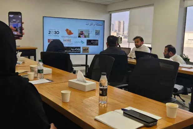 تعمل الوزارة على تأهيل الكوادر المحلية في توثيق التراث الثقافي وأرشفته الرقمية (واس)
