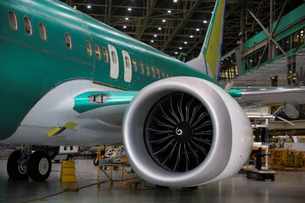 Washington'daki Boeing fabrikasında bulunan bir uçak motoru (Reuters)
