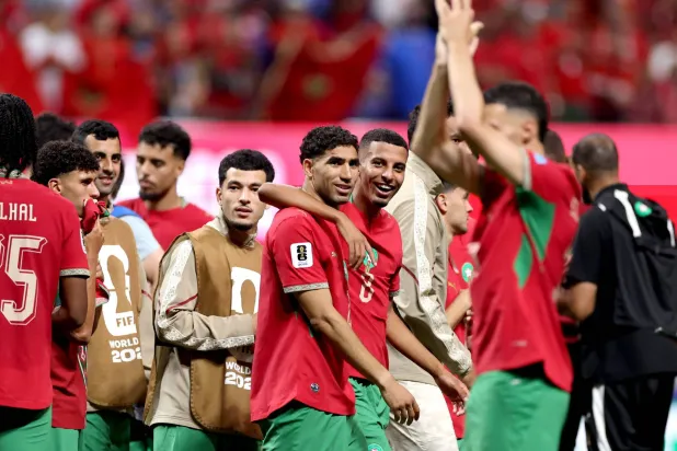 حسم منتخب المغرب تأهله إلى دور الـ32 ببطولة «كأس العالم لكرة القدم» (أ.ف.ب)