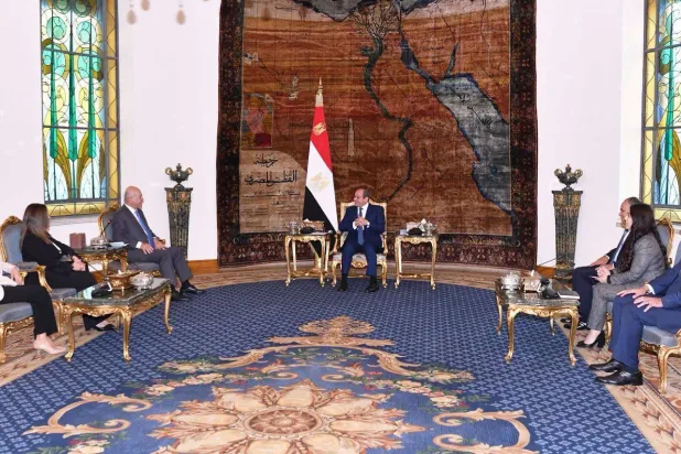 الرئيس المصري عبد الفتاح السيسي يستقبل الخميس في القاهرة برهم صالح المفوض السامي للأمم المتحدة لشؤون اللاجئين (الرئاسة المصرية)