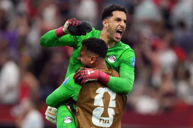 مصطفى شوبير حارس مرمى المنتخب المصري (أ.ب)