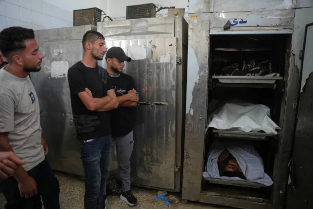 مقتل طفلة وإصابة 7 فلسطينيين في غارة إسرائيلية على جنوب غزة