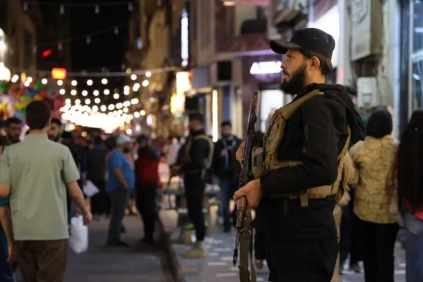 مواجهات عنيفة في حمص السورية مع عصابات تحترف السرقة والنهب