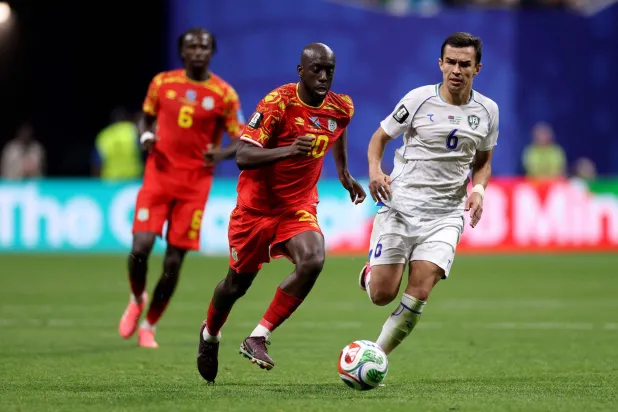 طريق الكونغو الديمقراطية نحو أول مشاركة لها في «كأس العالم» منذ 52 عاماً كان مليئاً بالتحديات (أ.ف.ب)