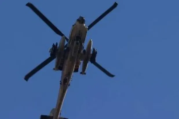 Trump, "yakında bir anlaşma" yapılacağını duyurdu ve Apache helikopter mürettebatının yaralandığı iddialarını yalanladı