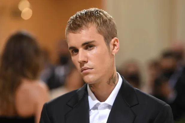 2026 FIFA Dünya Kupası finali devre arası gösterisinde sahne alması için Justin Bieber'la görüşüldüğü bildiriliyor (AP)