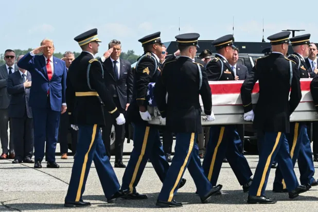 Pentagon'un internet sitesinde yapılan sessiz değişiklikle İran savaşındaki zayiat sayısına 142 yaralı eklendi ve daha önce kaldırılan 4 ölüm geri getirildi (AFP)