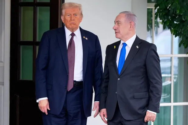 Trump-Netanyahu görüşmesi, ABD'nin İran'a saldırıları artırmayı planladığı bir dönemde gerçekleşecek (AP)