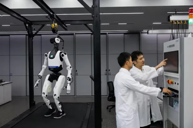 Çin son dönemdeki atılımlarıyla insansı robot sektörünün önderlerinden birine dönüştü (Reuters)