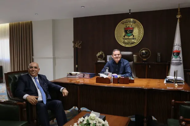 الدبيبة مع مليقطة داخل مقر وزارة الدفاع الثلاثاء (حكومة الوحدة)