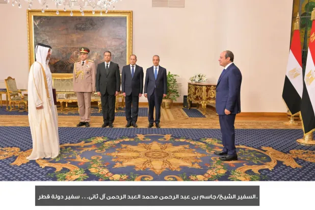 الرئيس المصري عبد الفتاح السيسي يتسلم أوراق اعتماد سفير دولة قطر بالقاهرة الأربعاء (الرئاسة المصرية)