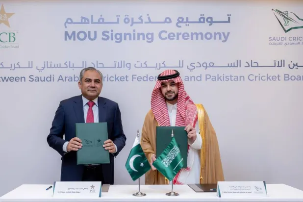الاتحاد السعودي ومجلس الكريكت الباكستاني يوقعان مذكرة تفاهم لتطوير ملعب كريكت في جدة (الاتحاد السعودي للكريكت)
