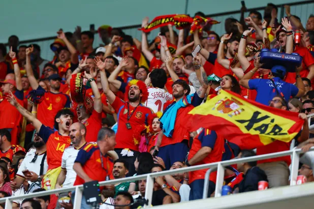 السبب في غياب منتخب كاتالوني رسمي يعود إلى رفض الدولة الإسبانية الاعتراف به (رويترز)