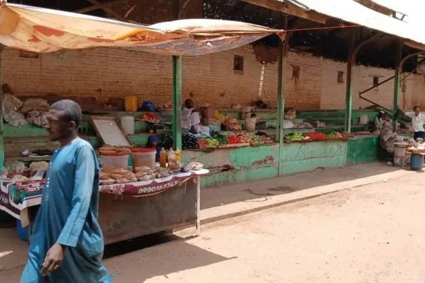 A near-empty market in Khartoum (Asharq Al-Awsat)