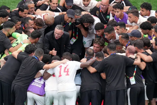 وهبي أشاد بروح لاعبيه في المباراة (أ.ب)