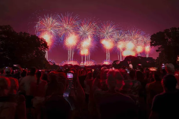 Fireworks light up the DC Skyline as seen from the Iwo Jima Memorial in Arlington, Virginia, USA, 04 July 2026. (EPA) 