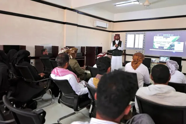 The program will train 500 male and female teachers in the governorates of Aden, Abyan, Hadramawt, Al-Mahra, and Socotra. (SDRPY)