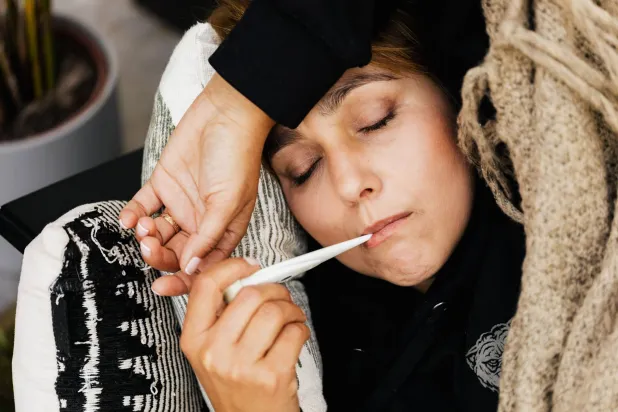 حمى الوادي ليست مرضاً معدياً ولا يمكن أن تنتقل من شخص إلى آخر (بيكسلز)