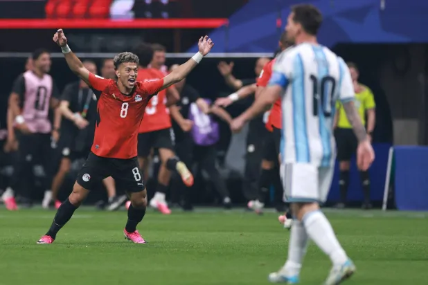 إمام عاشور لاعب منتخب مصر (أ.ف.ب)