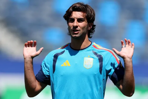فيران توريس مهاجم برشلونة ومنتخب إسبانيا (أ.ف.ب) 