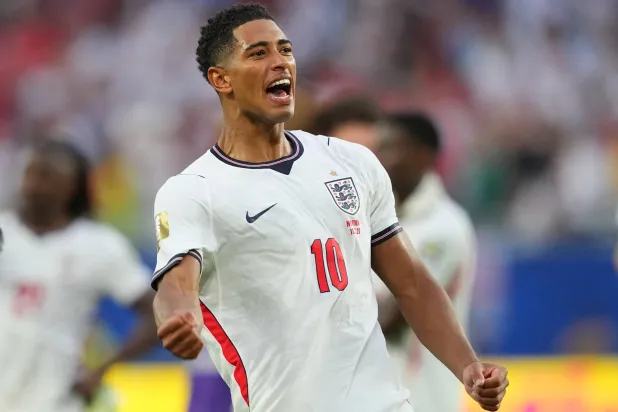 وصل بيلينغهام إلى 12 هدفاً في مسيرته مع منتخب إنجلترا (أ.ب) 