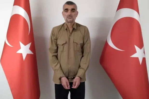 Suriye'den MİT operasyonuyla Türkiye'ye getirilen terörist Talip Güler'in dağıtılan fotoğrafı. (Türk medyası)