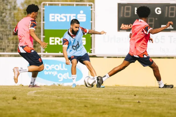 نادي الرياض في معسكره التدريبي بالنمسا (نادي الرياض)