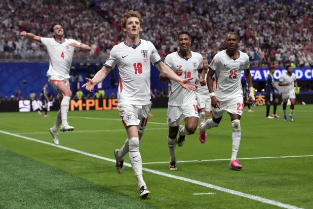 هدف أنتوني جوردون وضع إنجلترا على أعتاب بلوغ أول نهائي لكأس العالم قبل أن ينهار الفريق (أ.ف..ب)