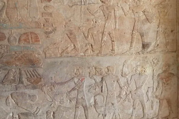 مصر: اكتشاف 3 مقابر صخرية من عصر الدولة الحديثة بسقّارة