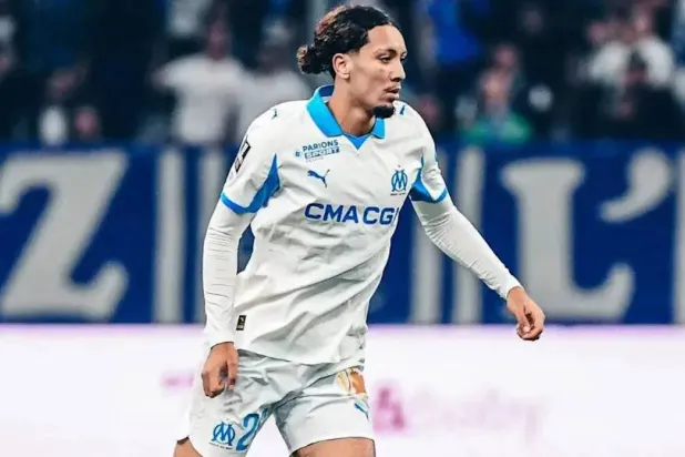 لاعب الوسط المغربي بلال ندير إلى هامبورغ (رويترز)