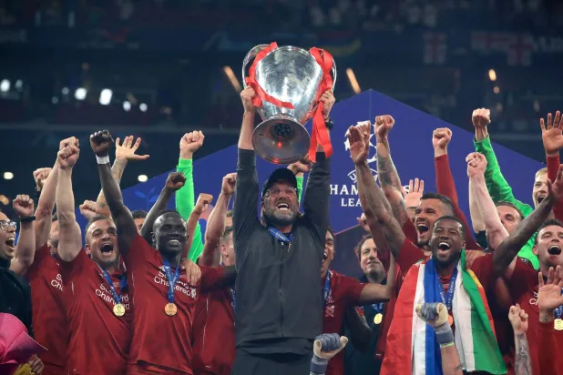 مع ليفربول نجح كلوب في إحياء عملاق كروي متعثر كما فعل في دورتموند (أ.ب)