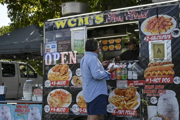New York City has around 20,500 licensed food vendors. ANGELA WEISS / AFP
