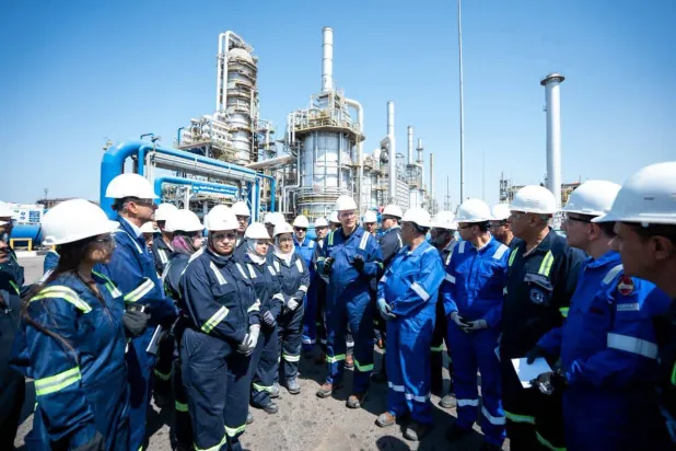 Badawi inspects Alexandria Petroleum Company refinery projects (Egypt cabinet Facebook page)
