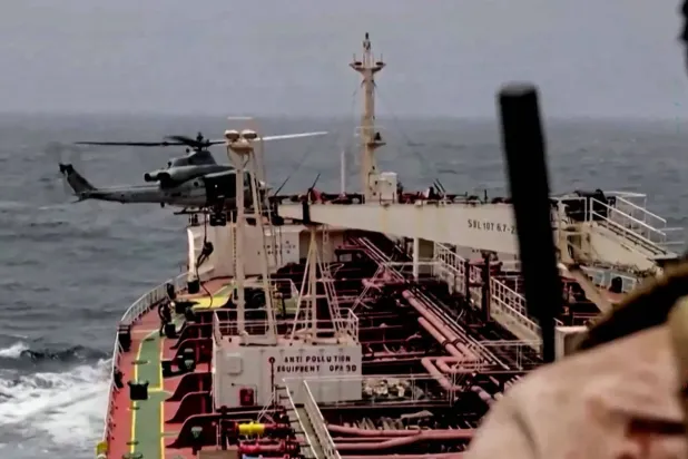 ABD Merkez Komutanlığı (CENTCOM) tarafından dün, İran’a uygulanan deniz ablukası kapsamında gerçekleştirilen operasyonlardan birinden, (AFP)