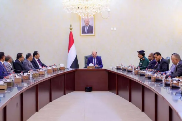 تأهب يمني لتداعيات تصعيد الحوثيين المهدد للملاحة في البحر الأحمر (إعلام حكومي)