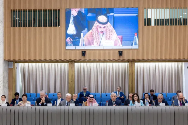 الأمير فيصل بن فرحان أكد مواصلة السعودية العمل مع الشركاء لتنفيذ الخطة الشاملة للسلام (وزارة الخارجية السعودية)