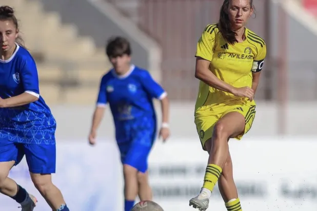 أندريا فاريا قائدة سيدات النصر خلال مباراة الهلال السوري الماضية (موقع النادي)