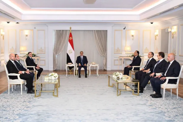 السيسي خلال اجتماعه مع الدبيبة في العلمين (الرئاسة المصرية)