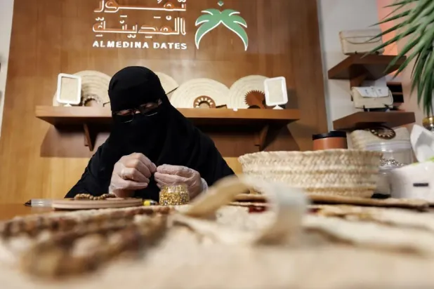 The season's activities include sections for artisans and families working in the cottage industry - SPA