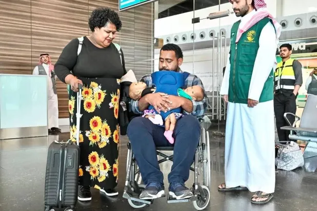 ذوو التوأم الملتصق الفيجي ثمَّنوا استجابة السعودية السريعة التي طوّقت طفلتيهما بالرعاية والاهتمام (واس)