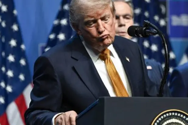 Trump'tan İran'a "Yok etme" tehdidi, bölgede diplomatik trafik hızlandı