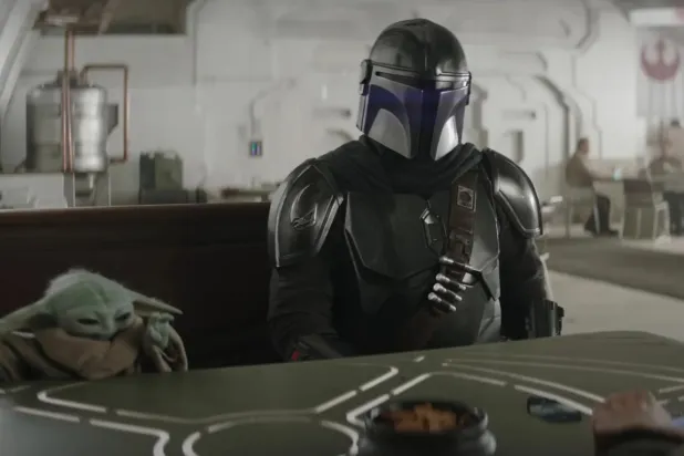 Star Wars: Mandalorian ve Grogu, İmparatorluk'tan arta kalan kötü savaş lordlarıyla savaşmak için Yeni Cumhuriyet'e yardım eden Mandalorlu ödül avcısı Din Djarin ve genç çırağı Grogu'nun serüvenini anlatıyor (Walt Disney Studios Motion Pictures)
