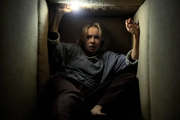 Ruhlar Bölgesi: Aramızdalar'ın başrolündeki Britanyalı aktris Amelia Eve, Netflix dizisi The Haunting: Bly Malikanesi'yle (The Haunting of Bly Manor) de tanınıyor (Sony Pictures Releasing)