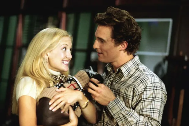 Bir Erkek 10 Günde Nasıl Kaybedilir?, bir dergi yazarıyla reklamcının gizli iddialar uğruna başlayan ve sonradan gerçek aşka dönüşen eğlenceli hikayesini anlatıyordu (Paramount Pictures)
