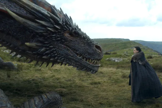 Kit Harington'ın Game of Thrones'da 2011'den 2019'a kadar canlandırdığı Jon Snow, Gece Nöbetçileri'nden Kuzey'in Kralı'na uzanan dramatik bir hikayenin merkezinde yer alıyordu (HBO)