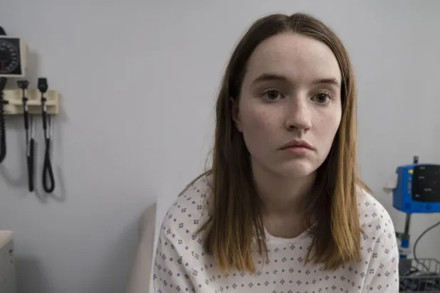 29 yaşındaki Kaitlyn Dever, The Last of Us'taki Abby rolüyle de tanınıyor (Netflix)