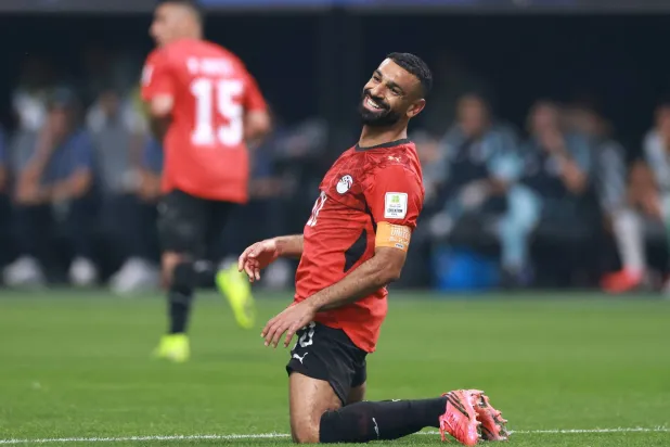 النجم المصري محمد صلاح هل ينتقل لطرابزون التركي؟ (أ.ف.ب)