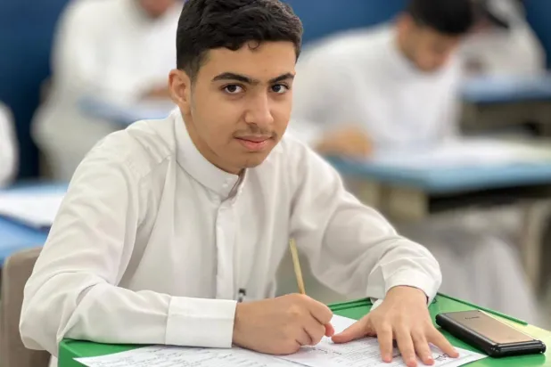 يوسف أنيس آل دهينم (الشرق الأوسط)