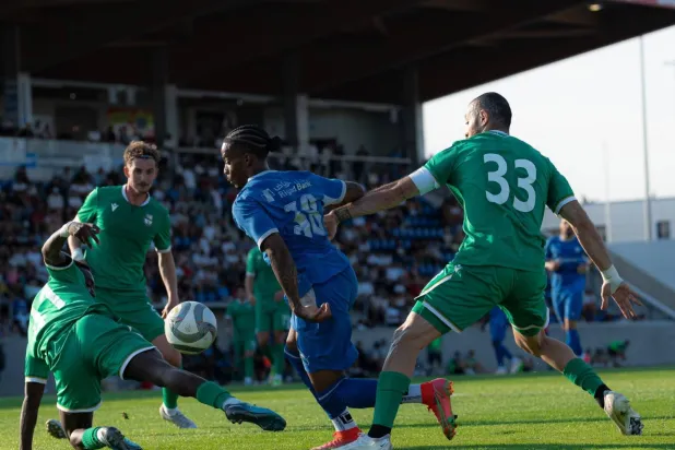 الهلال تعادل مع نظيره الأهلي القطري بالنمسا (نادي الهلال)