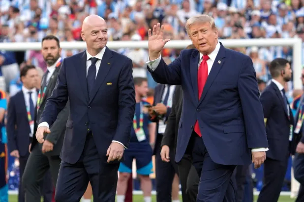 إنفانتنيو يستنجد بالرئيس الأميركي دونالد ترمب (أ.ب)